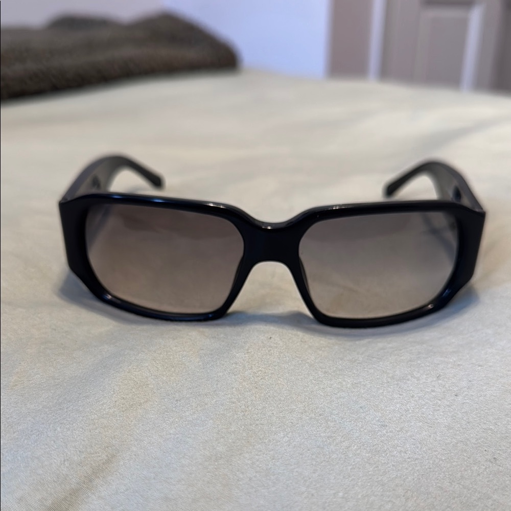 Retro Burberry Black Sunglasses